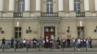 Kalisz: Protest przed sądem. 42 rodziny oszukane przez dewelopera