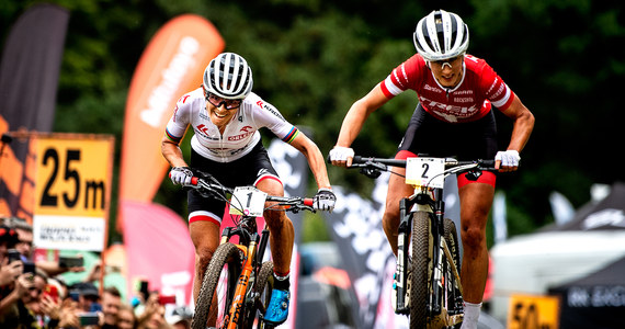 To był ostatni polski wyścig w karierze Mai Włoszczowskiej. Podczas „Jelenia Góra Trophy Maja Włoszczowska MTB Race” zawodniczka KROSS ORLEN Cycling Team zajęła drugie miejsce. Ondrej Cink z KOCT zwyciężył w wyścigu mężczyzn, natomiast Bartłomiej Wawak zakończył rywalizację na czwartej pozycji. Medalistkę olimpijską dopingowały setki fanów, nie zabrakło również podziękowań za wieloletnią, piękną, sportową walkę ze strony jej zespołu kolarskiego. Za tydzień ostatni start Mai Włoszczowskiej w karierze, podczas Mistrzostw Świata w Maratonie MTB na włoskiej wyspie Elba. 