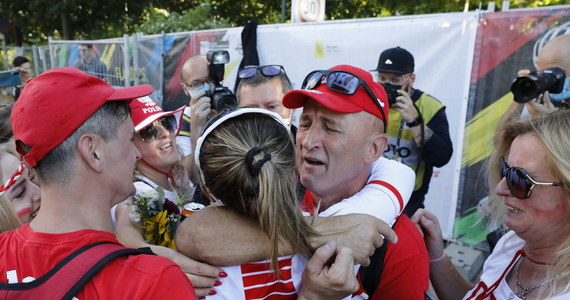 Katarzyna Niewiadoma zdobyła w belgijskim Leuven brązowy medal mistrzostw świata w kolarskim wyścigu ze startu wspólnego elity. Zwyciężyła po finiszu z niewielkiej grupy Włoszka Elisa Balsamo, a drugie miejsce zajęła Holenderka Marianne Vos.