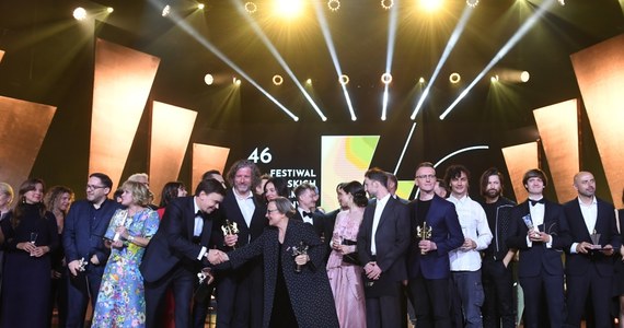 Film "Wszystkie nasze strachy" Łukasza Rondudy i Łukasza Gutta został laureatem Złotych Lwów 46. Festiwalu Polskich Filmów Fabularnych w Gdyni. Maria Dębska dostała nagrodę za najlepszą rolę kobiecą w filmie "Bo we mnie jest seks", a Jacek Beler został wyróżniony za najlepszą rolę męską w "Innych ludziach".  Uroczystość odbyła się w Teatrze Muzycznym.