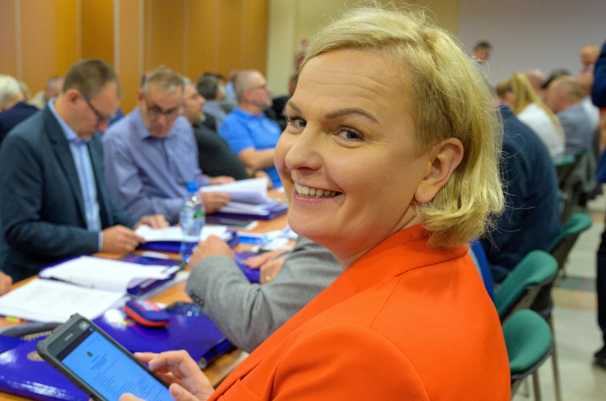 Mistrzyni olimpijska z Aten 2004 Otylia Jędrzejczak została wybrana w Spale na prezesa Polskiego Związku Pływackiego. W głosowaniu pokonała Jacka Śmigielskiego 77:25.