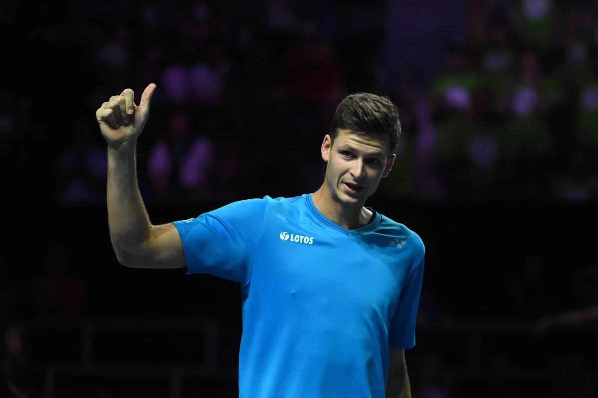 Hubert Hurkacz i Jan Zieliński pokonali Hugo Nysa z Monako i Francuza Arthura Rinderknecha 7:5, 6:3 i zwyciężyli w deblu w halowym turnieju tenisowym ATP w Metz. Wcześniej pierwszy z Polaków triumfował też w singlu.