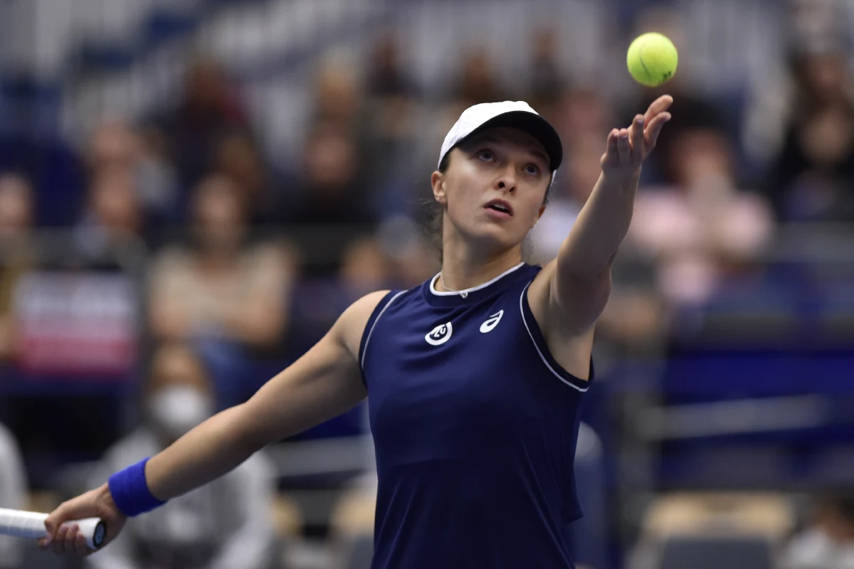 Iga Świątek awansowała na najwyższe w karierze, czwarte miejsce w światowym rankingu tenisistek. Na czele zestawienia WTA wciąż jest Australijka Ashleigh Barty, przed Białorusinką Aryną Sabalenką oraz Czeszką Karoliną Pliskovą.