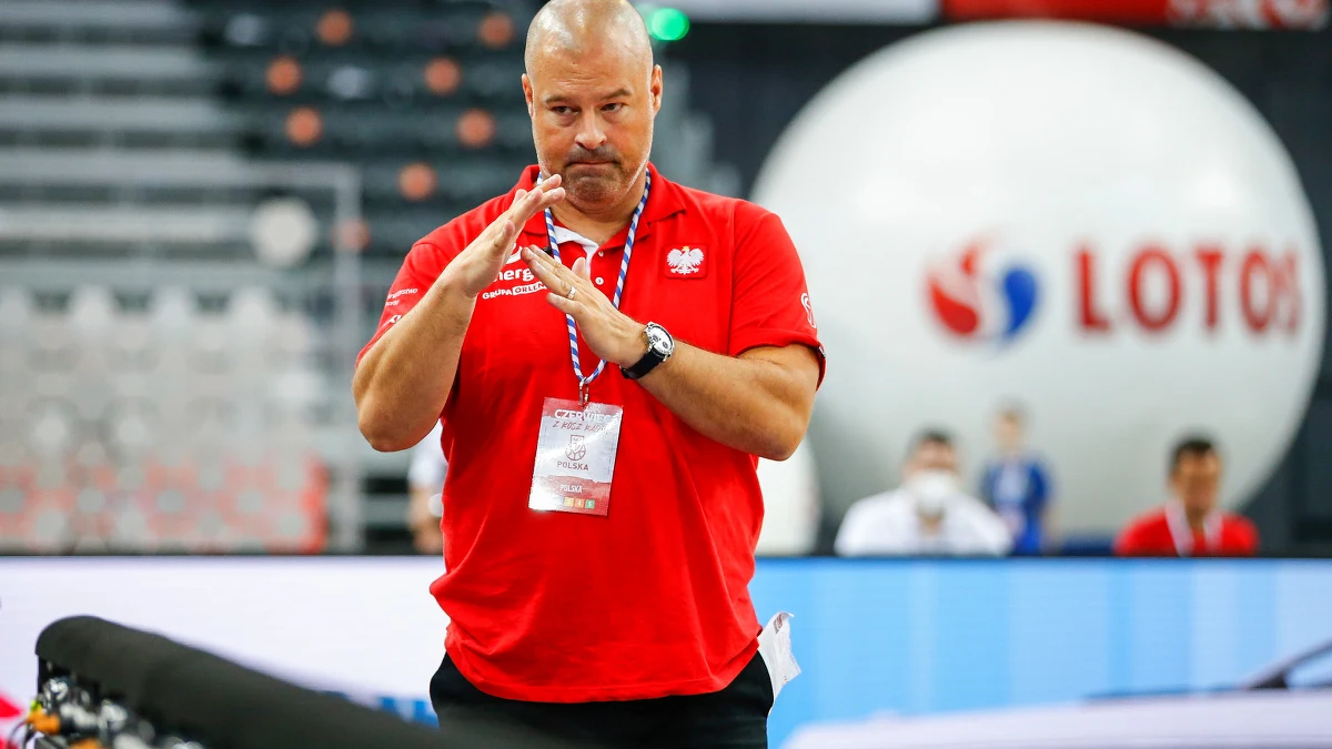Mike Taylor nie jest już trenerem reprezentacji polskich koszykarzy – przekazał Polski Związek Koszykówki. Amerykanin prowadził kadrę od 2014 roku, łącznie w 111 spotkaniach. "Pora na zmiany i nowy impuls" - przekazał Radosław Piesiewicz, Prezes Polskiego Związku Koszykówki. 
