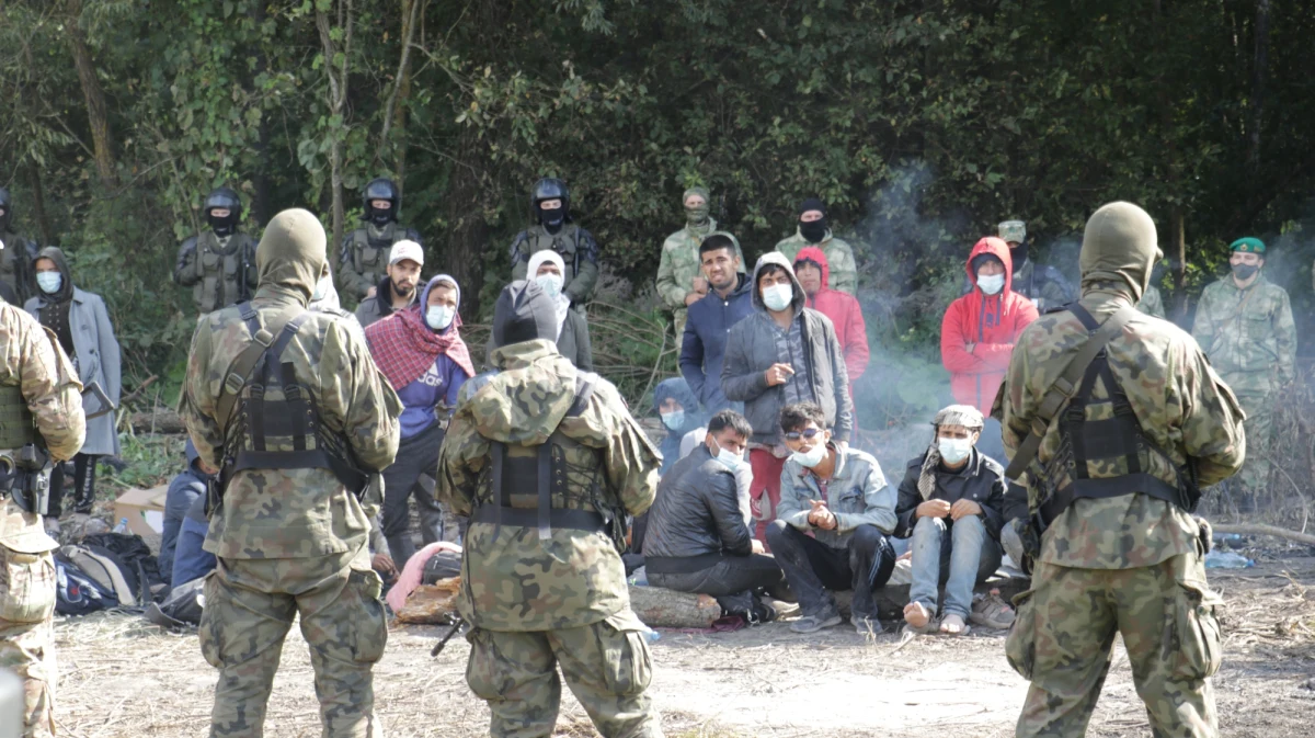 46,7 proc. Polaków uważa, że stan wyjątkowy powinien być przedłużony, przeciwnego zdania jest 37,5 proc. – wynika z sondażu United Surveys dla RMF FM i „Dziennika Gazety Prawnej”.