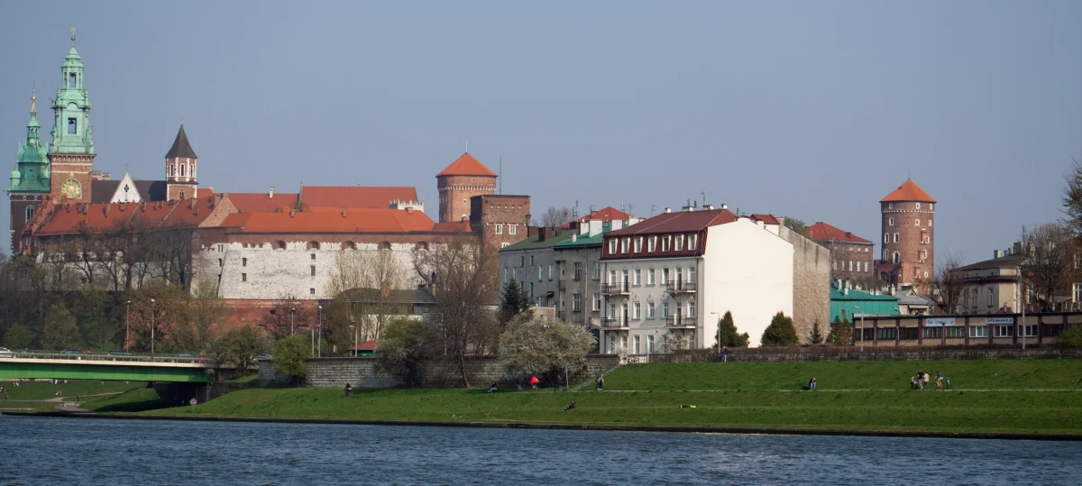 Sejmik Małopolski uchylił deklarację z 2019 r. dotyczącą ideologii LGBT. Za uchyleniem głosowało 16 radnych, siedmiu było przeciw, wstrzymało się 15 radnych.