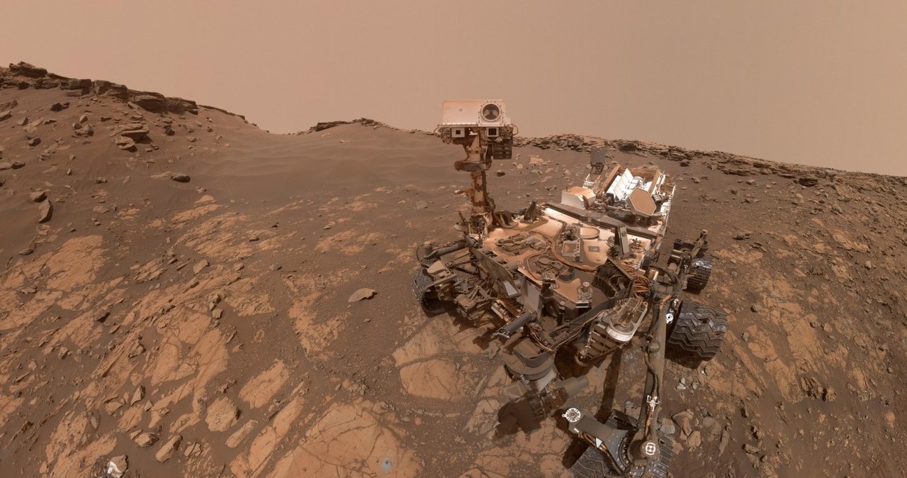 NASA uchwyciła na Marsie unoszącą się "meduzę". Co to jest?