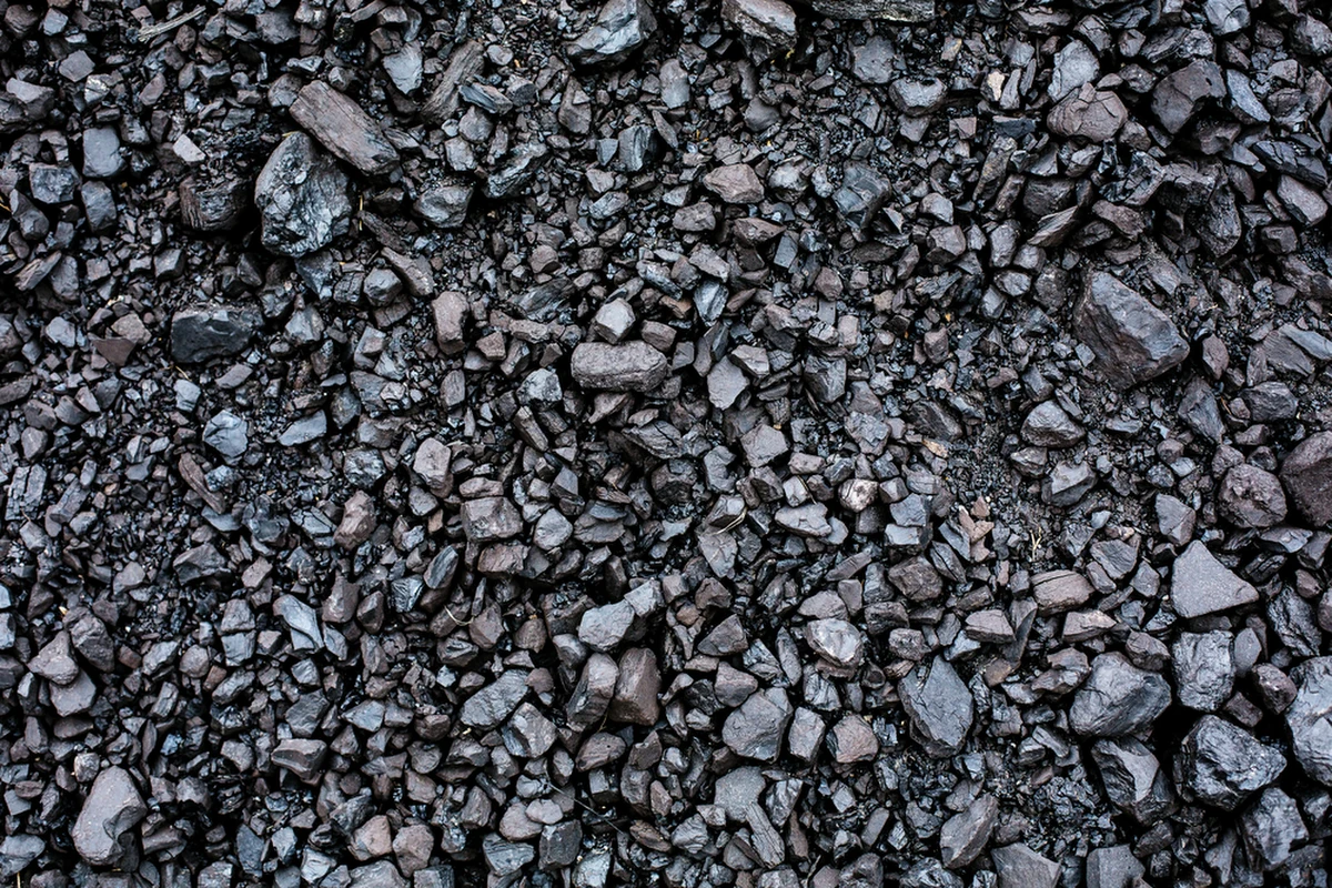 Śląsko-dąbrowska Solidarność pisze list do premiera. Związkowcy domagają się wycofania rozporządzenia dotyczącego jakości paliw. Grożą też akcją protestacyjną. Chodzi o tak zwany ekogroszek. 