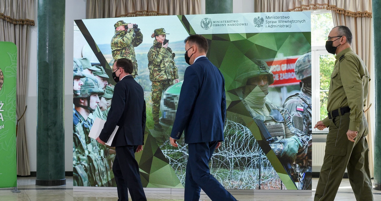 Mariusz Kamiński, Mariusz Błaszczak, Tomasz Praga podczas poniedziałkowej konferencji prasowej