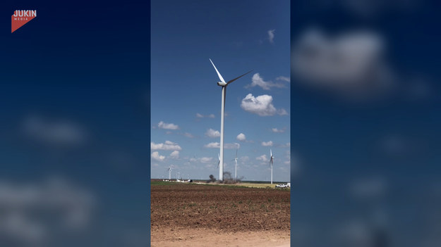 Pojedyncza turbina wiatrowa to potężne urządzenie. Nie powstaje w jeden dzień. Zburzyć można ją jednak zaskakująco szybko. Zobaczcie, jak przebiegł proces demontażu ogromnego "wiatraka" przy pomocy środków wybuchowych.