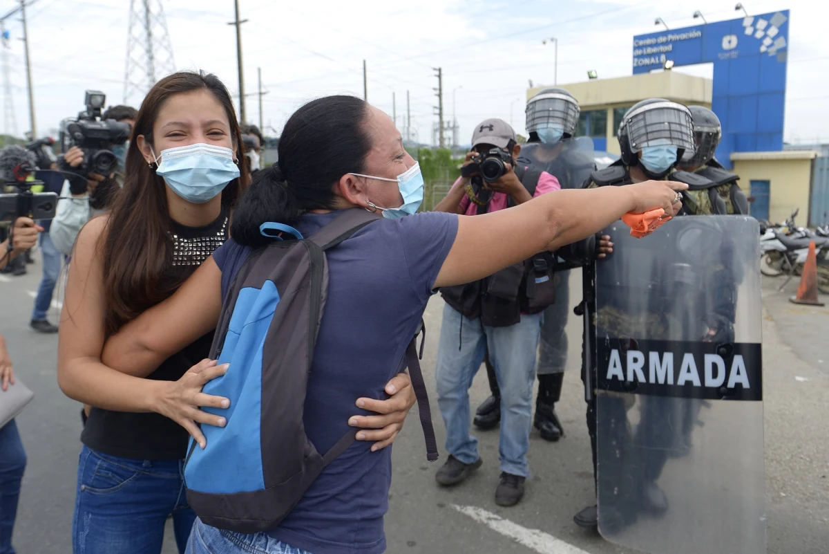 W krwawych zamieszkach, do jakich doszło w więzieniu w prowincji Guayas, zginęło 24 więźniów, a 48 odniosło rany - poinformowały władze Ekwadoru. To już trzecie takie rozruchy, do jakich doszło w tym roku w ekwadorskich więzieniach.