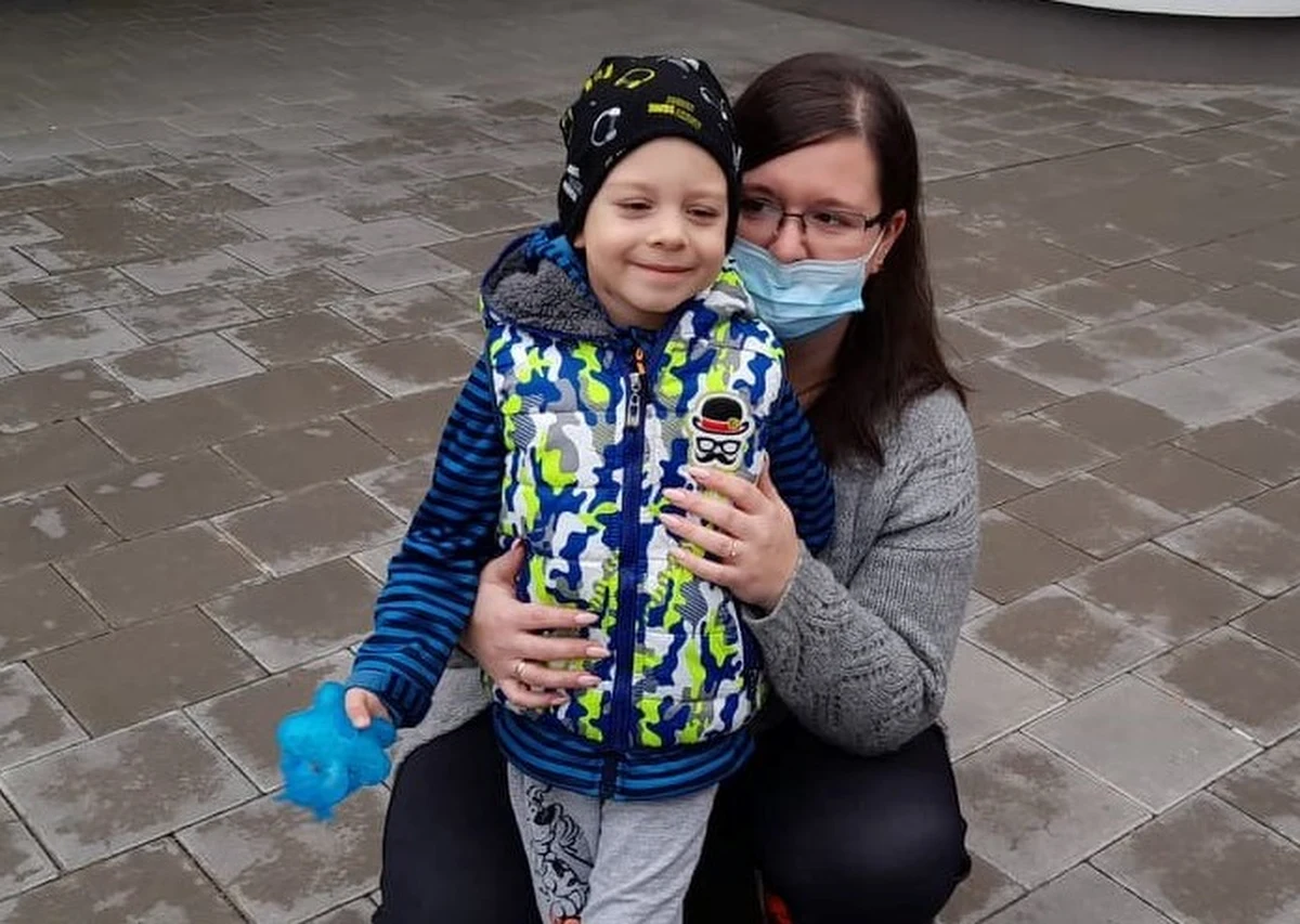 4,5-letni Mikołaj, który do Instytutu Centrum Zdrowia Matki Polki w Łodzi trafił z PIMS, został uratowany dzięki zastosowaniu terapii ECMO. Z powodu wieloukładowego zespołu zapalnego, który rozwinął się u chłopca po przejściu Covid-19, jego płuca przestały działać.