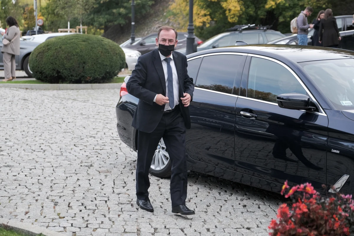 Zakończyłem spotkanie z Ylvą Johansson. Zgodziliśmy się, że działania Białorusi muszą spotkać się ze stanowczą odpowiedzią państw członkowskich - poinformował szef MSWiA Mariusz Kamiński.