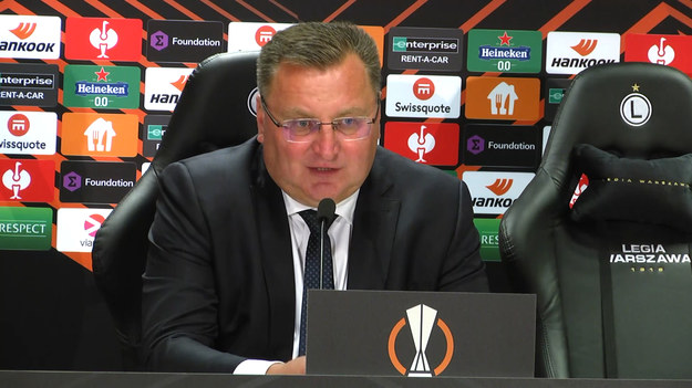 Wygraliśmy z zespołem z którym teoretycznie nie powinniśmy wygrać. Tak jak jednak powiedziałem na przedmeczowej konferencji prasowej nie patrzymy na to kto ile kosztuje. Dziękuję nie tylko piłkarzom, ale też wszystkim pracownikom klubu - powiedział po meczu 2. kolejki w Lidze Europy Legia Warszawa-Leicester City (1-0) trener Legii Czesław Michniewicz.