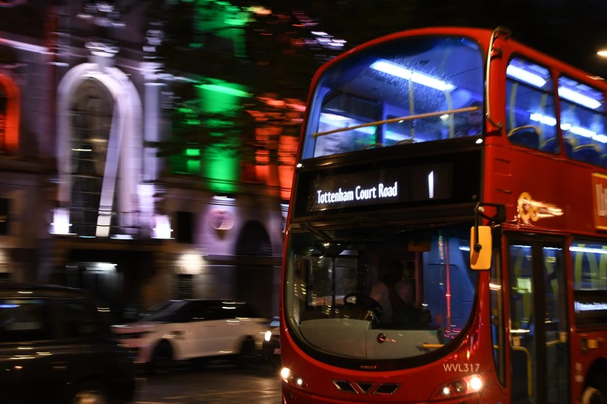 Od dziś wjazd do Wielkiej Brytanii dla większości obywateli Polski, tak jak i pozostałych państw UE, możliwy jest tylko na podstawie ważnego dokumentu paszportowego. Do tej pory można było przekroczyć brytyjską granicę mając przy sobie tylko dowód osobisty.