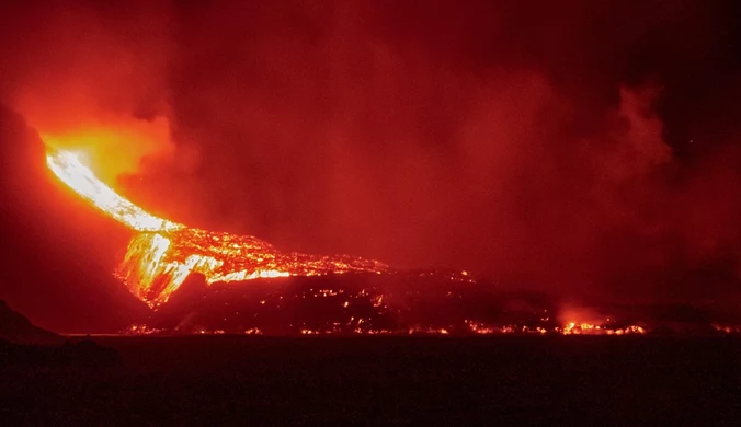 La Palma: Erupcja wulkanu. Padł pomysł zbombardowania wyspy 