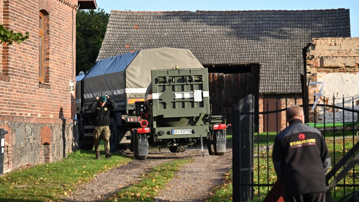 W Stobnie w województwie zachodniopomorskim w czasie budowy znaleziono niewybuchy z czasów II wojny światowej. W piątek rozpoczęła się akcja saperów.