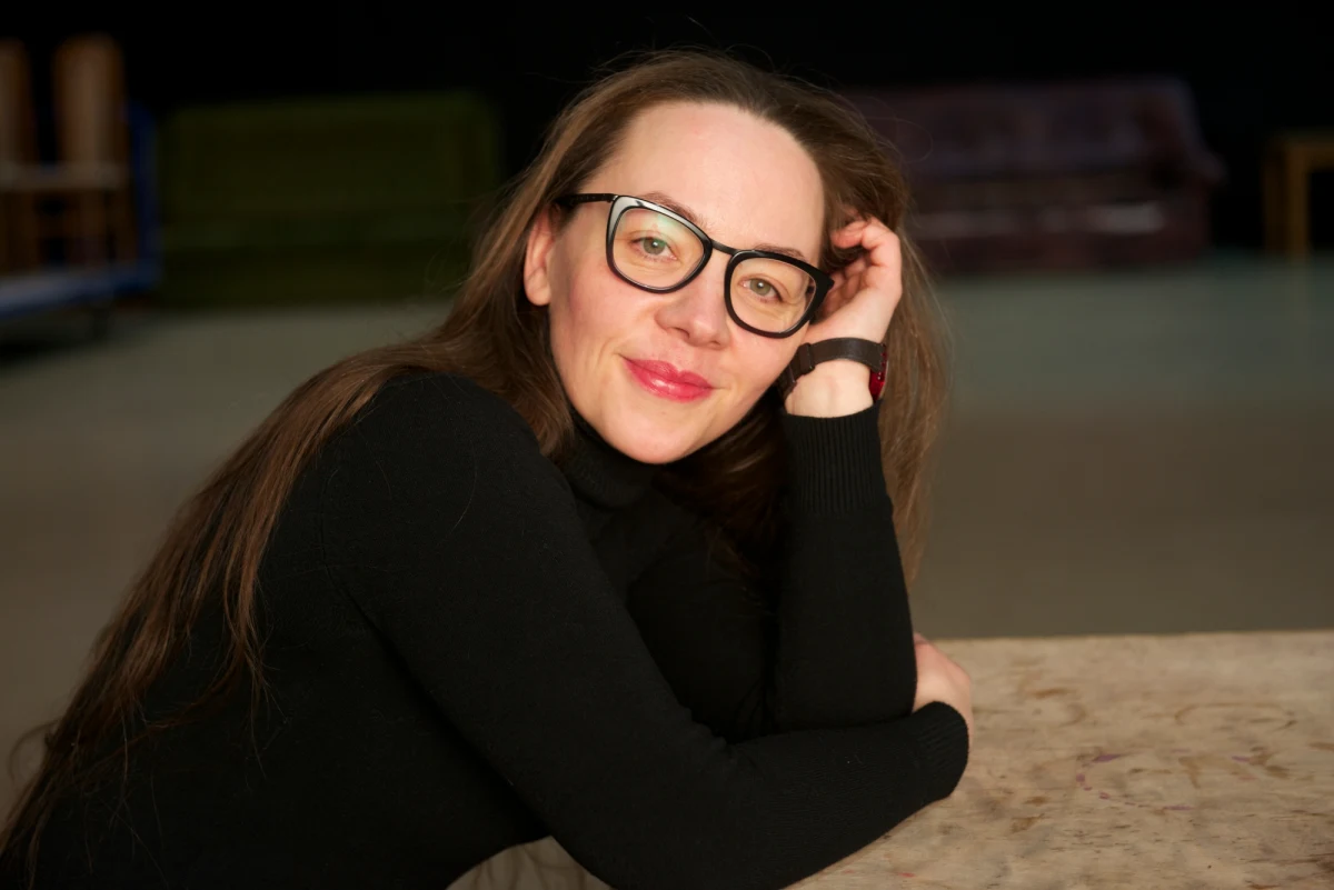 "Nie spodziewałam się, że otrzymam tak wielkie wyróżnienie" - tak przyznanie Nagrody Literackiej "Nike" w 2016 roku za tom "Nakarmić kamień" wspomina autorka tej poetyckiej książki Bronka Nowicka. Od tego czasu mija dokładnie pięć lat. A w najbliższą niedzielę - 3 października 2021 roku - prestiżowe wyróżnienie zostanie przyznane już 25 raz. 