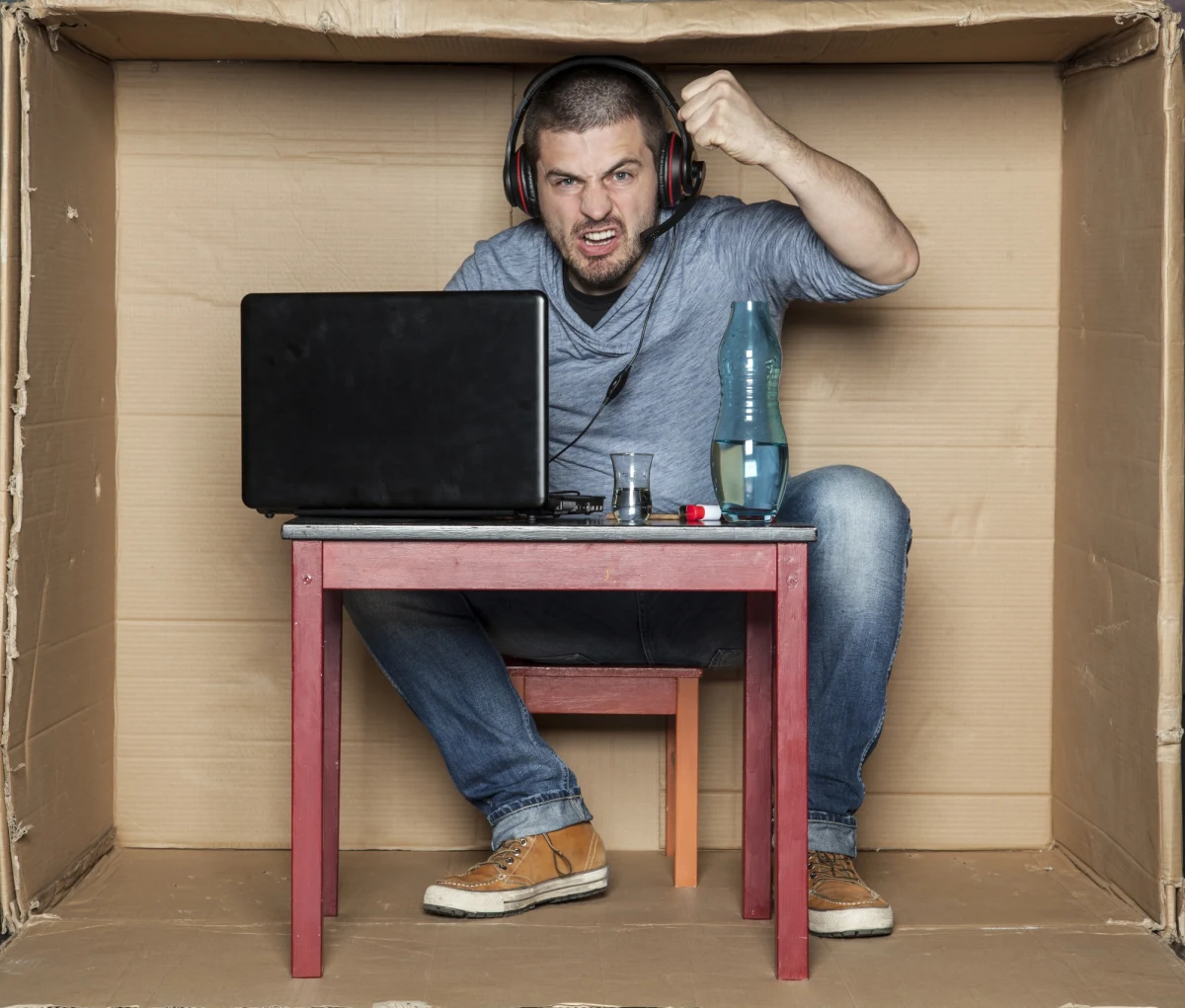 Za nami inauguracja roku akademickiego, w poniedziałek ruszają zajęcia. Zanim jednak studenci wrócą po półtorarocznej przerwie do uczelnianych ław, biegają od mieszkania do mieszkania. Rynek najmu ożył, właściciele mieszkań się cieszą, studenci niekoniecznie. Wynajęcie w wielu miastach jest droższe niż przed pandemią. 