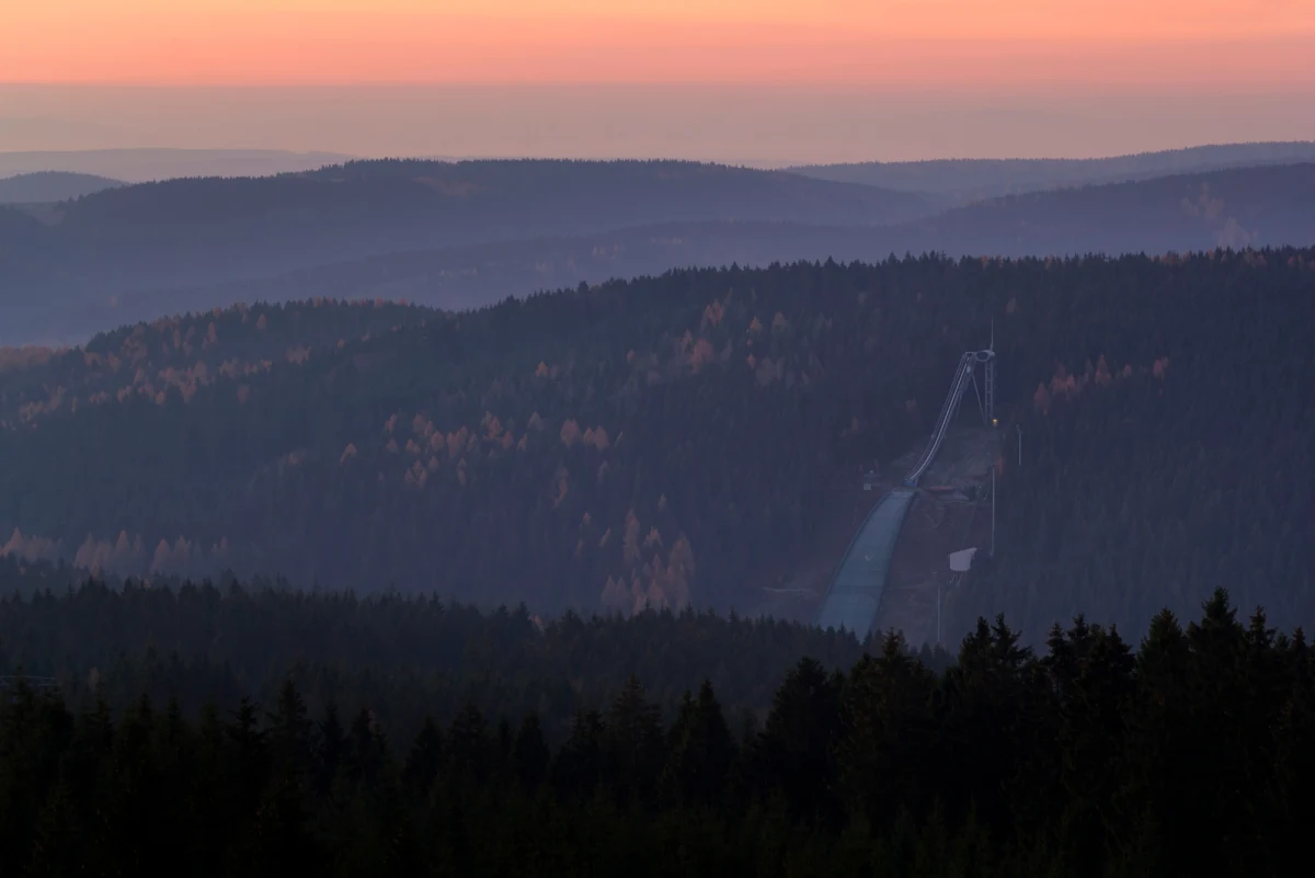 Dawid Kubacki zajął w niemieckim Klingenthal czwarte miejsce w ostatnich w tym sezonie zawodach Letniej Grand Prix w skokach narciarskich. Wygrał Japończyk Ryoyu Kobayashi. Polak w klasyfikacji końcowej cyklu uplasował się na drugiej pozycji, za Norwegiem Halvorem Egnerem Granerudem. 