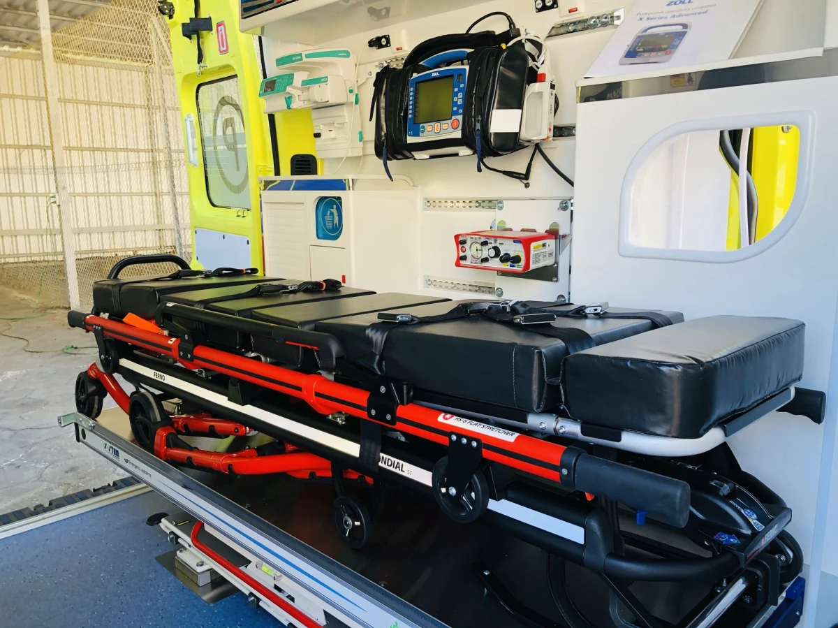 Pięć karetek obsługujących Poznań i powiat poznański zostanie obsadzonych przez strażaków. Obecnie ponad 70 ratowników medycznych poznańskiego pogotowia przebywa na zwolnieniach lekarskich. W sobotę w mieście zamiast 26 pracowało 10 zespołów karetek.