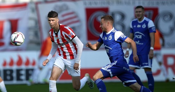 Ponad 6,5 tys. widzów, którzy przyszli na stadion Cracovii, nie mogło narzekać na nudę. Od początku było gorąco raz pod jedną, raz pod drugą bramką.