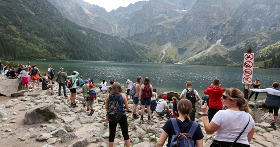 Turyści wybierający się w poniedziałek do Morskiego Oka w Tatrach muszą się liczyć z utrudnieniami związanymi z remontem tego popularnego szlaku. Droga będzie zamknięta dla pojazdów - informuje Tatrzański Park Narodowy (TPN).