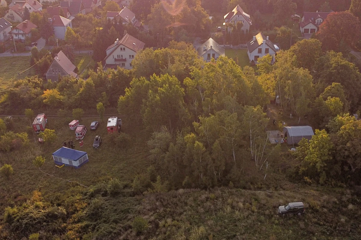 Ratownicy PSP wydobyli wieczorem ciała dwóch nurków, którzy w niedzielę zaginęli w zalanej kopalni w Sobótce w Dolnośląskiem. Zlokalizowali też ciało trzeciego z zaginionych nurków.