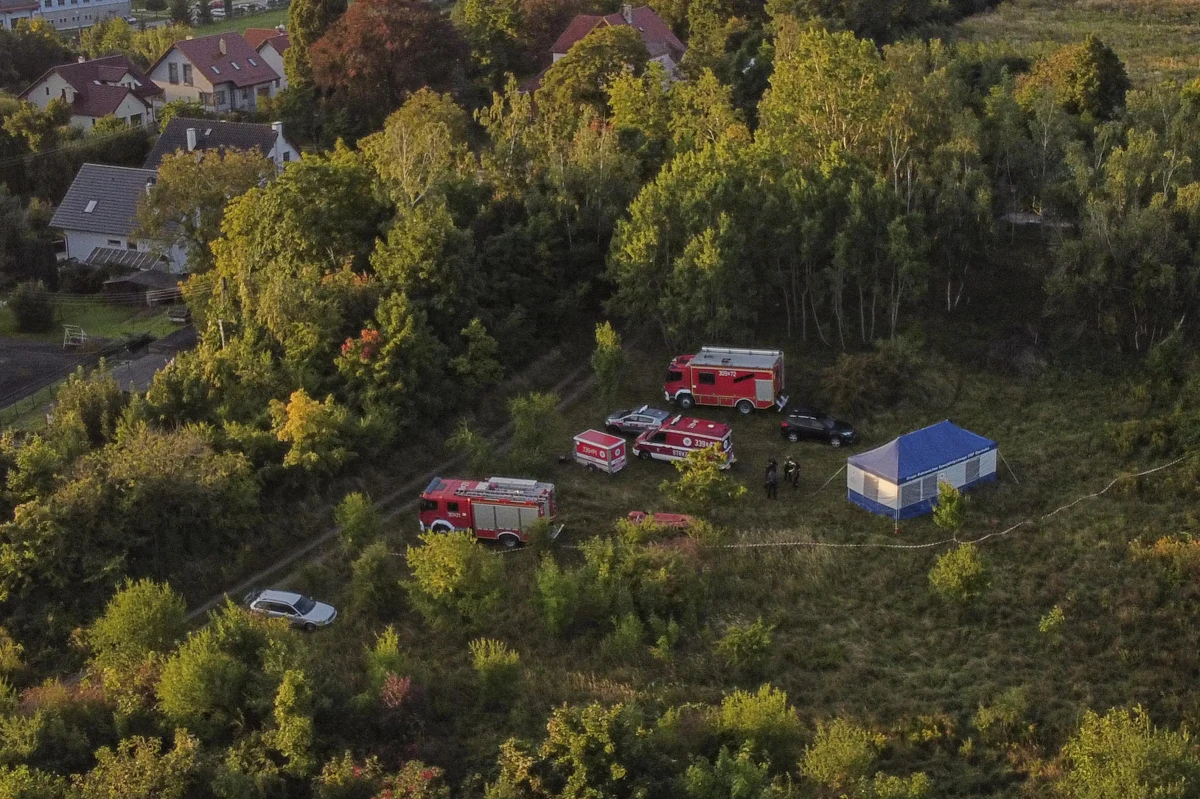 Jest prokuratorskie postępowanie dotyczące niedzielnego wypadku w kopalni Maria Concordia w Sobótce na Dolnym Śląsku, w którym zginęło 3 nurków. Zwłoki dwóch nurków zostały wydobyte w poniedziałek, dziś ratownicy ponownie zeszli pod wodę i wyciągnęli na powierzchnię ciało trzeciego mężczyzny.