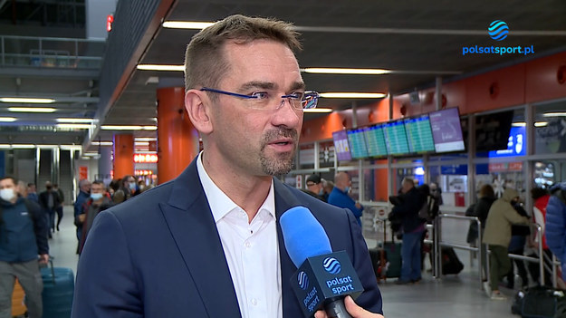 Prezes PZPS Sebastian Świderski przywitał reprezentację Polski U-21 na lotnisku po wywalczeniu brązowego medalu mistrzostw świata.