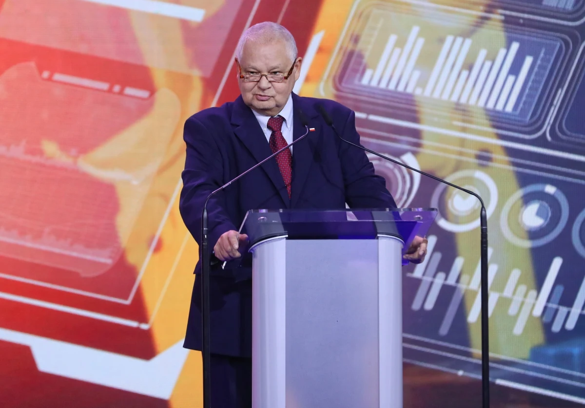 "NBP nie dopuści do utrwalenia się podwyższonej inflacji" - zapewnił we wtorek prezes Narodowego Banku Polskiego Adam Glapiński. Jednocześnie zauważył, że "zbliża się konieczność dostosowania polityki pieniężnej, czyli podwyżki stop procentowych".