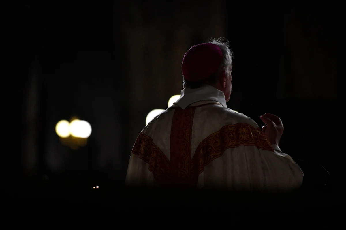 "Byliśmy świadomi, że istnieje rozdźwięk między liczbą ofiar napaści seksualnych popełnianych przez księży lub zakonników, o których wiemy, a rzeczywistością, ale nie wyobrażaliśmy sobie, że będzie tak duży" - powiedział przewodniczący Konferencji Episkopatu Francji arcybiskup Eric de Moulins-Beaufort.