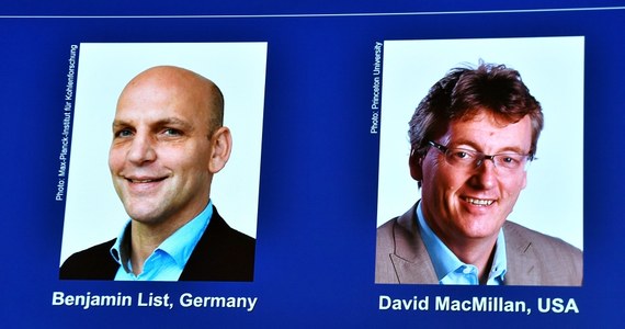 Benjamin List i David MacMillan zostali tegorocznymi laureatami Nagrody Nobla w dziedzinie chemii za rozwój nowego rodzaju katalizy - tak zwanej asymetrycznej katalizy organicznej. 