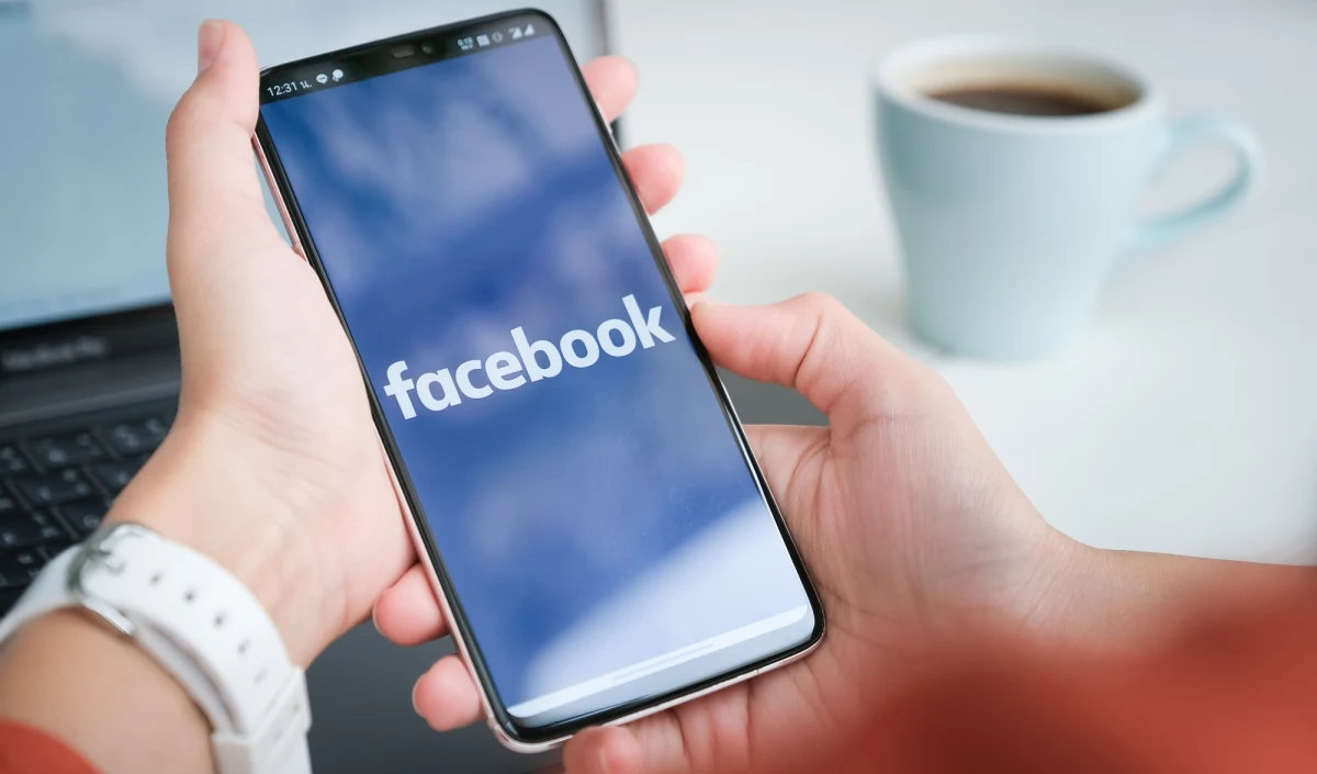 Federalna minister sprawiedliwości Christine Lambrecht chce zaostrzyć restrykcje wobec Facebooka po doniesieniach na temat jego praktyk biznesowych. "Ostatnie rewelacje dotyczące Facebooka dowodzą, jak pilnie potrzebujemy silniej i skutecznej regulacji sieci społecznościowych w Europie" - mówi. 