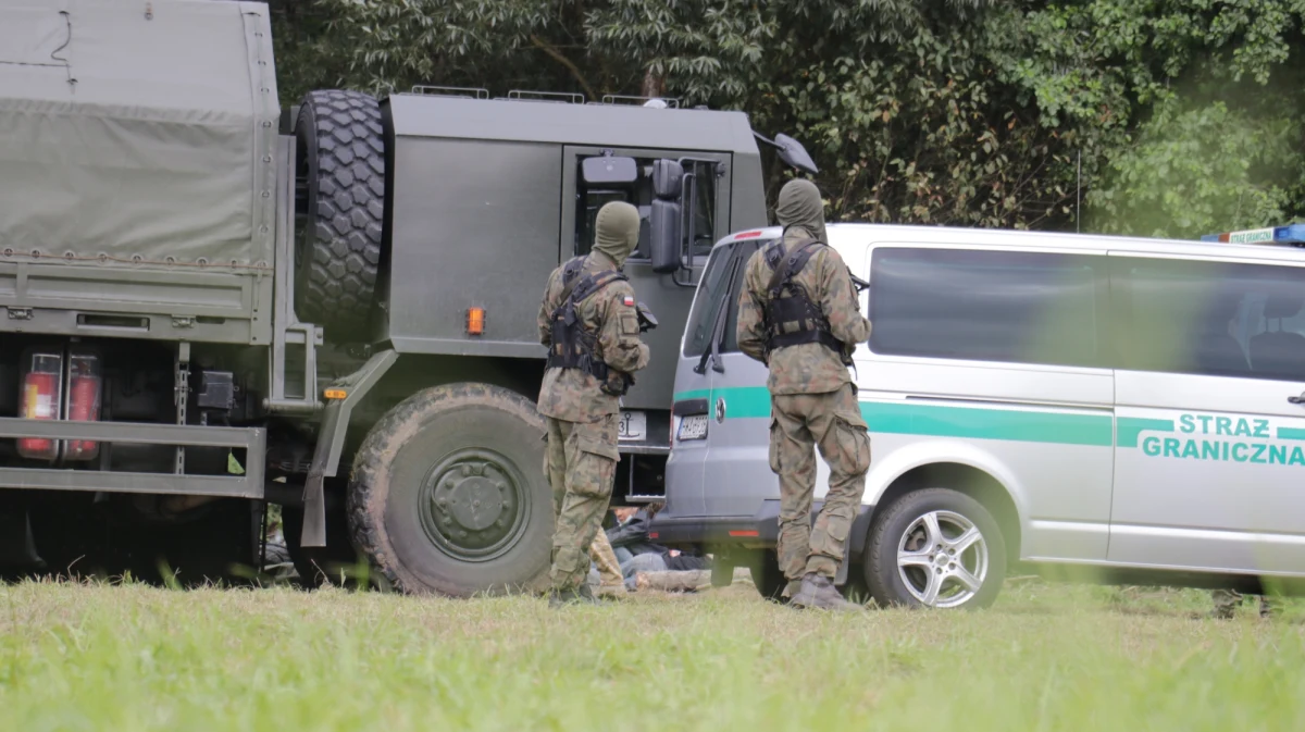 Przedstawiciele Komisji Europejskiej już wkrótce mogą się zjawić na polskiej granicy z Białorusią. Unijna komisarz ds. wewnętrznych Ylva Johansson zapowiedziała, że chce, by udała się tam delegacja ekspertów. Wczoraj delegacja z dyrekcji generalnej KE ds. wewnętrznych zakończyła spotkania w Warszawie, między innymi w Ministerstwie Spraw Wewnętrznych i Administracji.