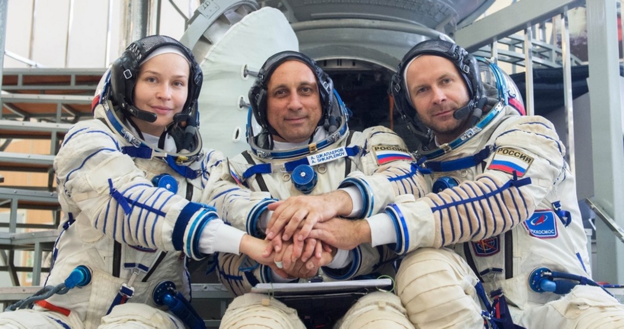 Kilka dni temu, Rosjanie wysłali na pokład Międzynarodowej Stacji Kosmicznej małą ekipę filmową, która już rozpoczęła kręcenie scen do pierwszego w historii filmu fabularnego realizowanego w przestrzeni kosmicznej.