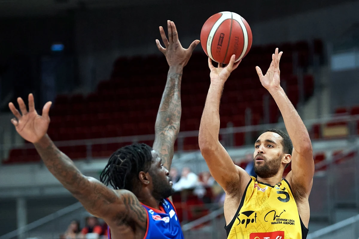 Radio RMF FM nadal będzie Partnerem Medialnym Energa Basket Ligi oraz reprezentacji Polski kobiet i mężczyzn. W sezonie 2021/22 o najważniejszych wydarzeniach w polskiej koszykówce możesz posłuchać w RMF FM!