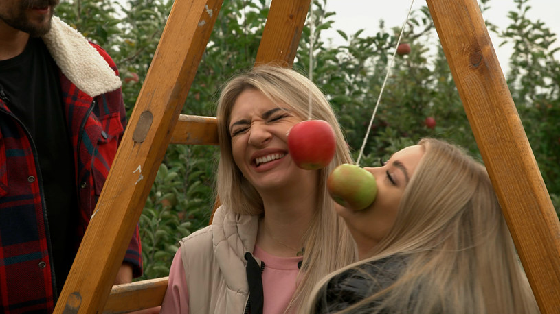 Małgorzata Główka, wokalistka znana z grupy Camasutra zawiodła się ostatnio na Maćku Smolińskim. Wraz z Edytą Folwarską miały odpocząć na agroturystyce, a prezenter Polo TV zagonił je do sadu, by zbierały jabłka. Efekty możecie zobaczyć w najnowszym odcinku programu "Disco Weekend z Blondi".