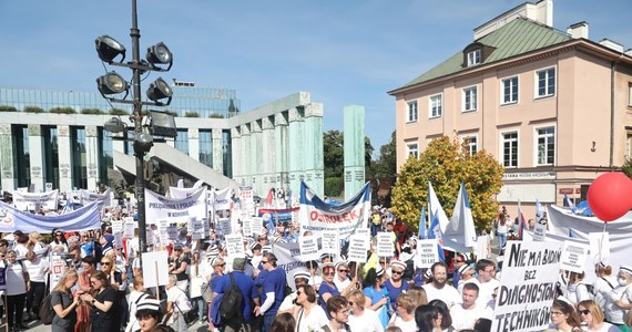 W sobotę i niedzielę w Warszawie planowanych jest pięć manifestacji. Każda z nich ze względu na panujące obostrzenia pandemiczne musi odbywać w ograniczonej formule.