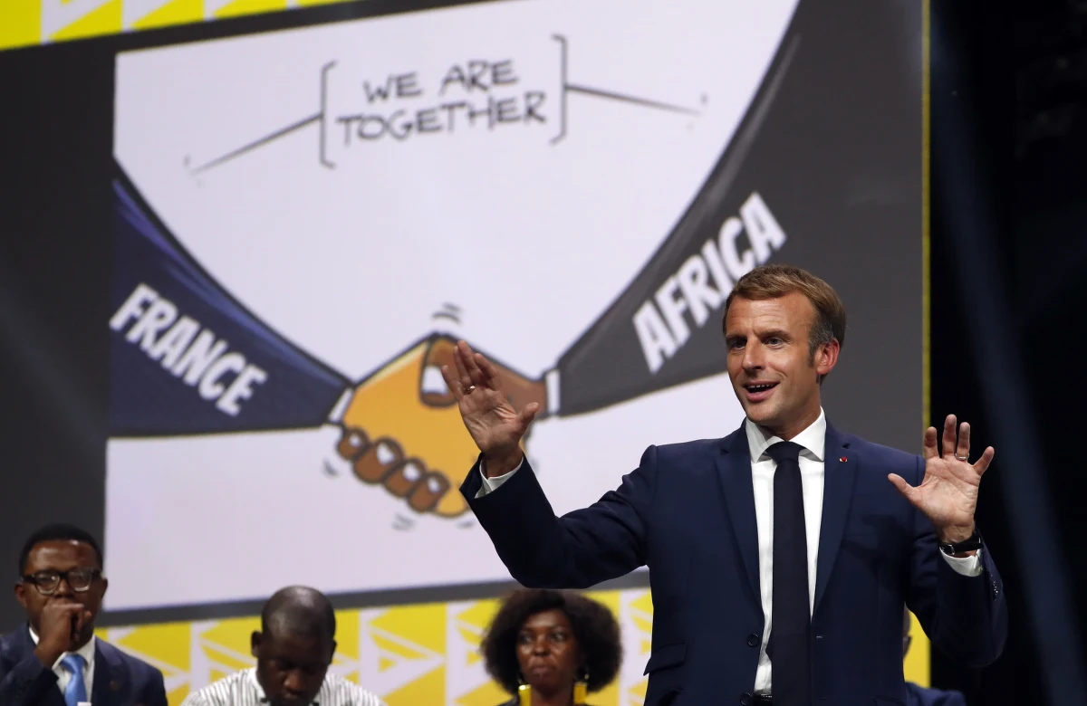 ​Prezydent Francji Emmanuel Macron ogłosił w piątek podczas szczytu Francja-Afryka w Montpellier, że 26 dzieł sztuki zrabowanych w XIX w. z pałacu Abomey zostanie zwróconych Beninowi. Dzieła sztuki znajdujace się we Francji zostaną również zwrócone na Wybrzeże Kości Słoniowej.