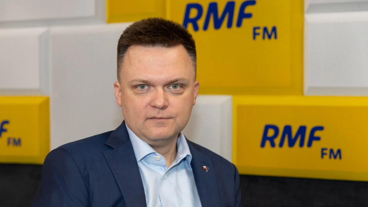 "Donald Tusk nie tyle dzwonił i namawiał, co dzwonił i poinformował, że przygotowuje taką demonstrację, że zarezerwowano miejsce i co ja na to. Odpowiedziałem zgodnie z największym przekonaniem, że powinniśmy jak najszybciej znaleźć formułę, w której cała opozycja demokratyczna będzie mogła - tak jak to miało miejsce i udało się przy okazji Rzeszowa i kandydata na prezydenta - stanąć i stworzyć takie miejsce, w którym wszyscy się zmieścimy" - mówił Gość Krzysztofa Ziemca w RMF FM Szymon Hołownia o rozmowie z Donaldem Tuskiem o niedzielnej demonstracji na Placu Zamkowym w Warszawie. Lider PO wezwał "wszystkich, którzy chcą bronić Polski europejskiej" na protest w stolicy. Do udziału w manifestacji szef PO wezwał w reakcji na czwartkowy wyrok Trybunału Konstytucyjnego.