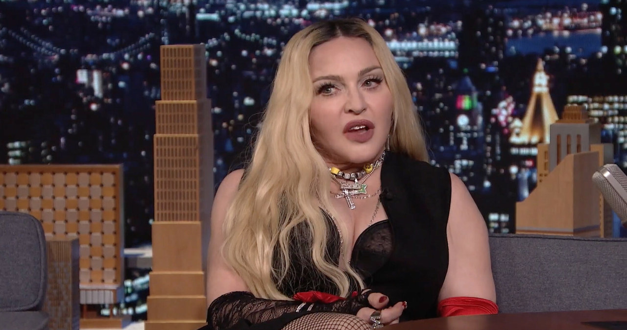 Madonna uważa, że odrzucenie roli w "Matriksie" było jednym z największych błędów w jej karierze. To zaskakujące wyznanie Madonna poczyniła w talk-show Jimmy"ego Fallona. Niestety diwa nie doprecyzowała, w jaką postać miała ewentualnie się wcielić.