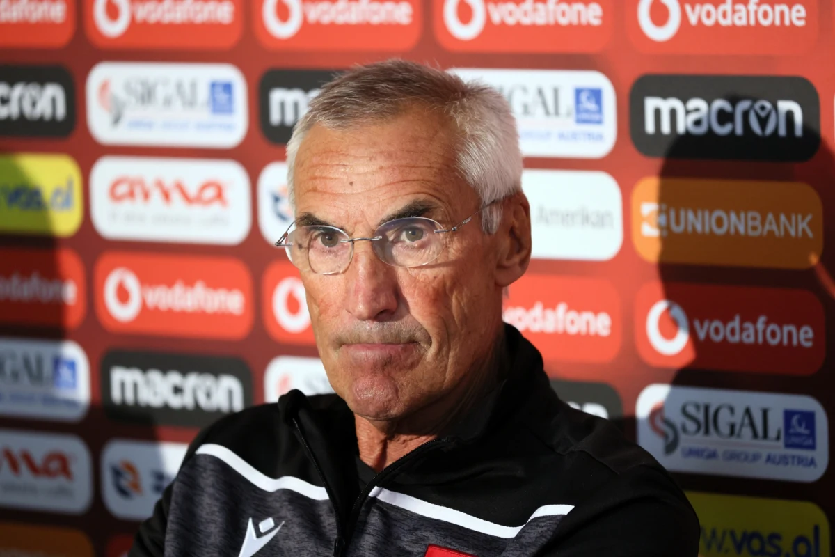 Trener piłkarskiej reprezentacji Albanii Edoardo Reja zapowiedział, że jego zespół zaprezentuje ofensywną grę w jutrzejszym meczu z Polską w Tiranie w eliminacjach mistrzostw świata 2022. "Wyjdziemy z zamiarem zwycięstwa" - podkreślił.