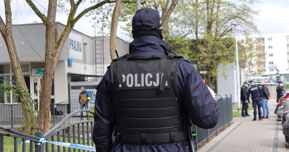 ​Policja i prokuratura ustalają okoliczności śmierci 51-letniej obywatelki Ukrainy, której ciało znaleziono w jednym z hosteli w Starachowicach. Nie wykluczone, że do śmierci kobiety przyczynił się osoby trzecie.