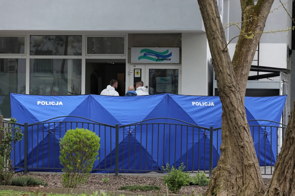 Sąd nie umorzył sprawy 37-latka oskarżonego o zabójstwo w pralni na warszawskim Gocławiu - przekazała prokurator Katarzyna Skrzeczkowska z Prokuratury Okręgowej Warszawa-Praga. Umorzenia chciała prokuratura. Śledczy powoływali się na opinię biegłych, zgodnie z którą w chwili zdarzenia sprawca był niepoczytalny.