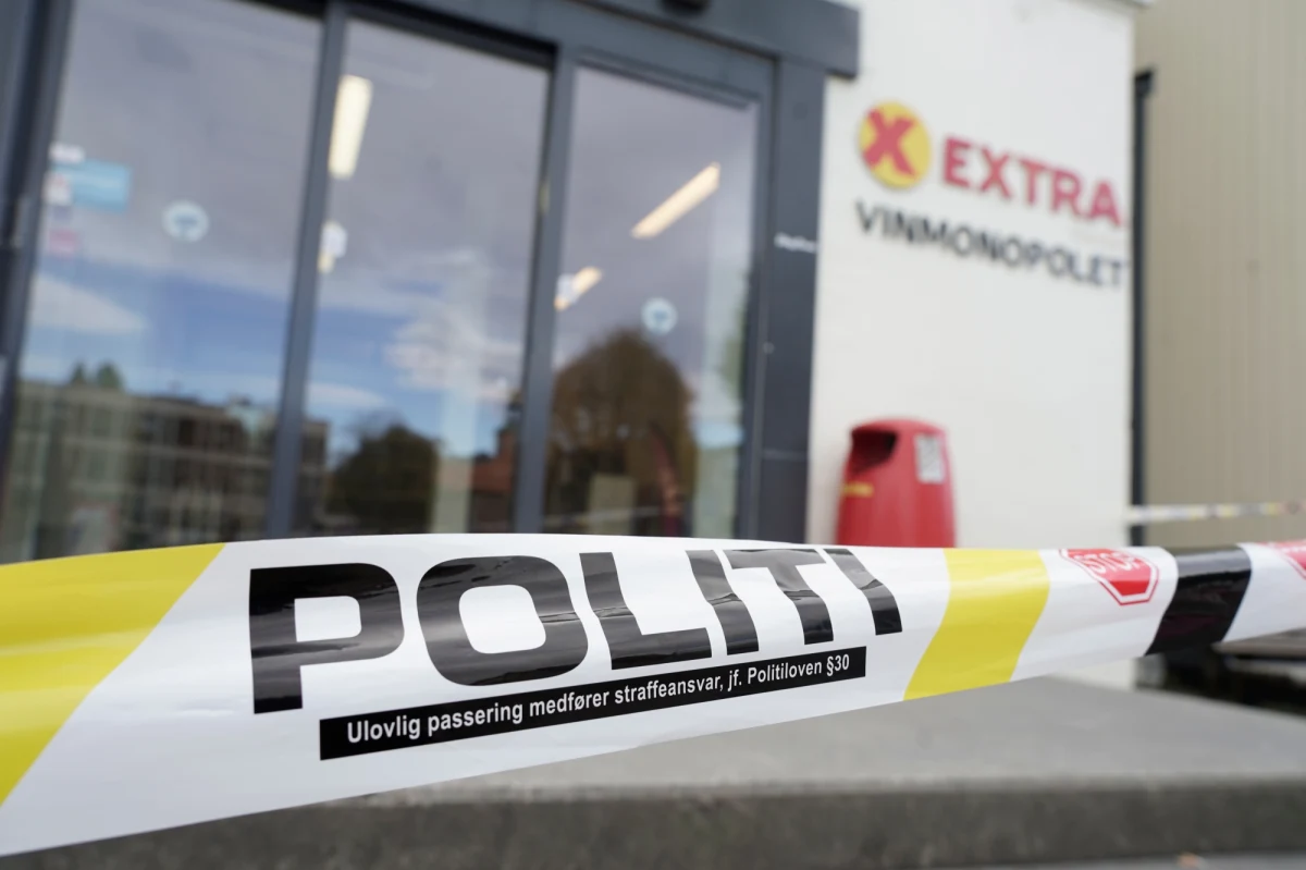 Norweska policja wystąpiła do sądu z wnioskiem o czterotygodniowy areszt tymczasowy dla Espena Andersena Brathena. 37-latek w środę wieczorem zabił z łuk pięć osób w mieście Kongsberg pod Oslo. Norweskie media ujawniły, że w 2017 roku ten mieszkający w Norwegii Duńczyk nagrał przesłanie. "To jest ostrzeżenie" – oświadczył w nim.