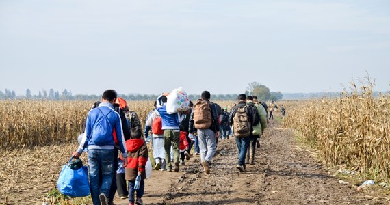 Rząd Hiszpanii przedstawił Komisji Europejskiej plan utworzenia przejściowych stref dla migrantów w północnej części Afryki. Dzięki nim, jak twierdzą władze w Madrycie, można byłoby powstrzymać nasilające się zjawisko napływu przybyszów do południowej części Unii Europejskiej.