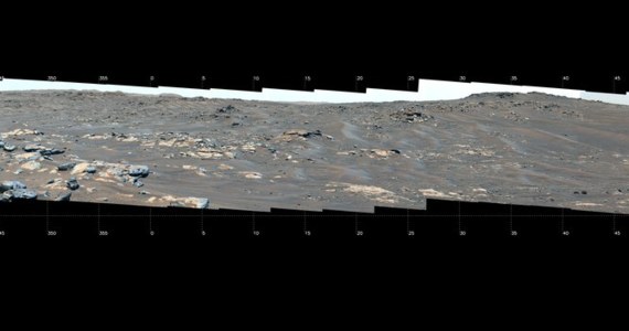 Marsjański łazik Perseverance (Wytrwałość) wystrzelony w ramach misji badawczej amerykańskiej agencji kosmicznej NASA od lutego pokonał już 2,6 km, potwierdził istnienie jeziora oraz rzeki na Marsie i pozyskał dwie z ok. 40 planowanych próbek.
