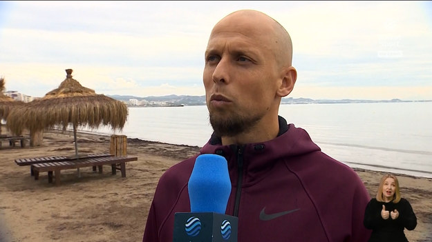 Rozmową z albańskim piłkarzem Sebino Plaku: o otoczce wokół meczu Albania Polska. Fragment programu Cafe Futbol. 17.10.2021 r. 