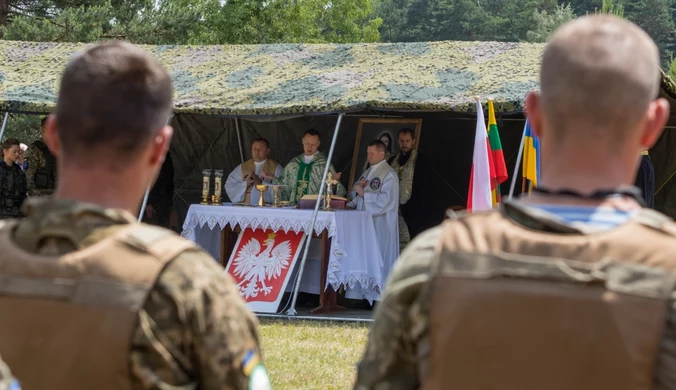 300 mobilnych ołtarzy dla wojska. Ogłoszono przetarg 